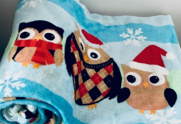 Fleece Christmas Blanket, Fleecy Throw - Christmas Owls Design