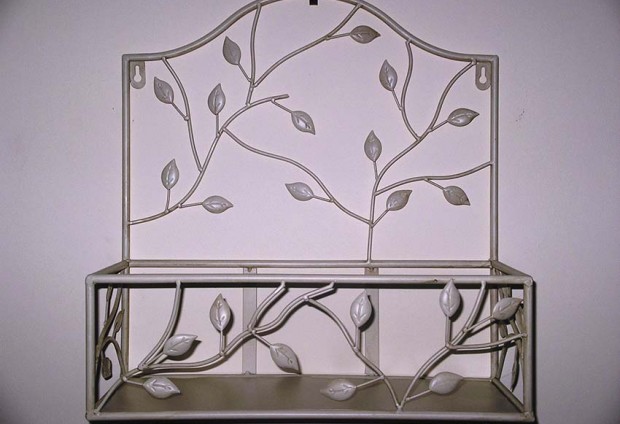 Set of 4 Wrought Iron Wall Shelves Cream